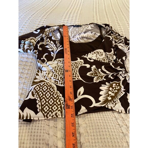 AGB Blouse Size XL Faux Wrap Style Top Brown White Design + Stretch 3/4 Sleeves - Picture 10 of 10